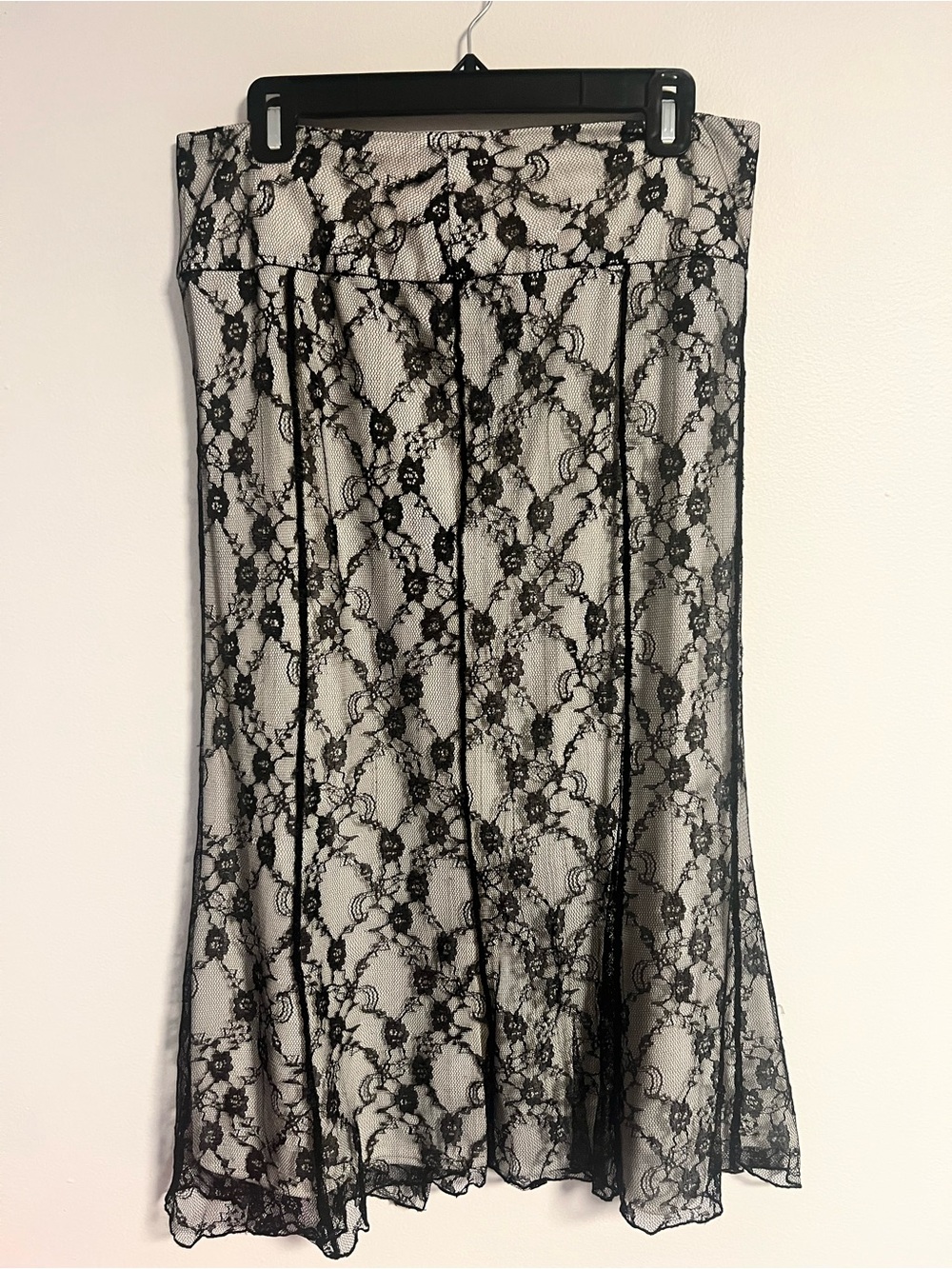 Worthington Cream Lined Black Lace Skirt